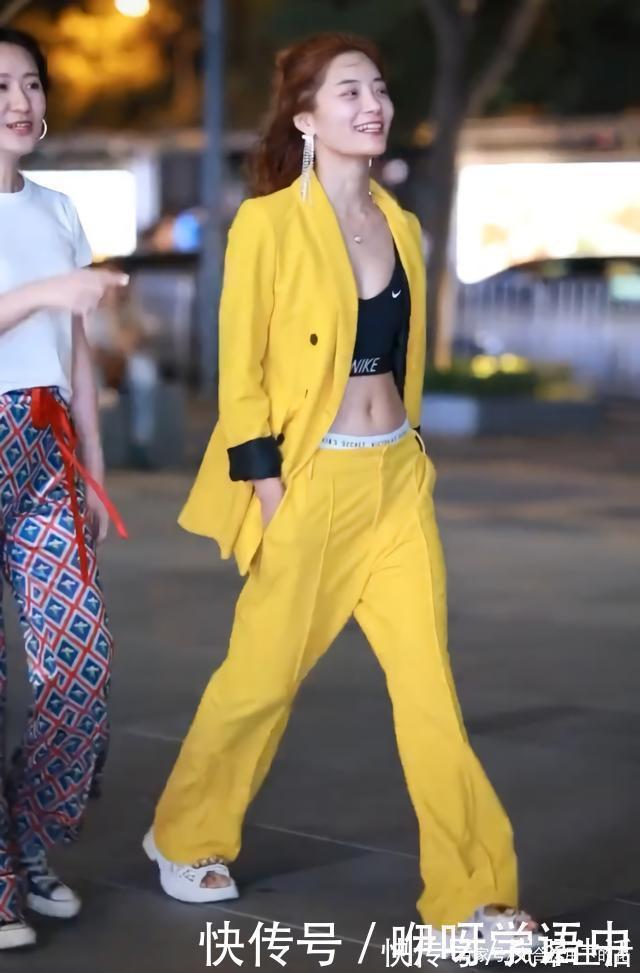 搭配|近期火了一种搭配,叫西装+“大爷凉鞋”,白天黑夜燃炸街头!