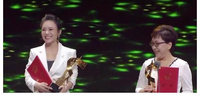 時間的答卷|新節目頻上熱搜，上海電影節指定她主持，東方衛視還得看她