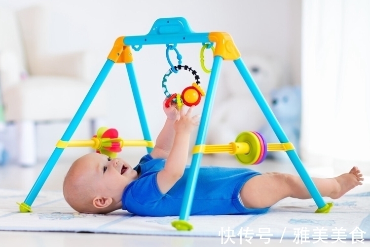 婴幼儿|宝宝是否聪明刚出生就能看出来,有这4个表现的,将来可能是学霸