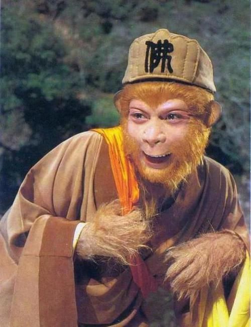  猪八戒|孙悟空一直叫猪八戒呆子，为何真假美猴王之后，却改叫八戒了