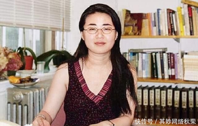 天才田晓菲,她是海子的知音,13岁进北大,35岁成为哈佛教授