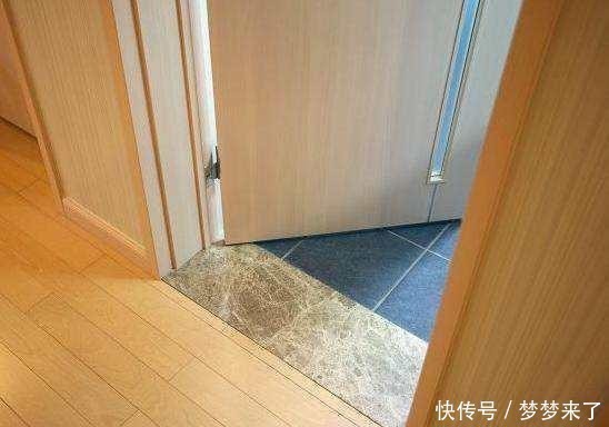朋友|德国朋友卫生间这样装门槛石，不得不夸聪明，看完想回家拆了重装