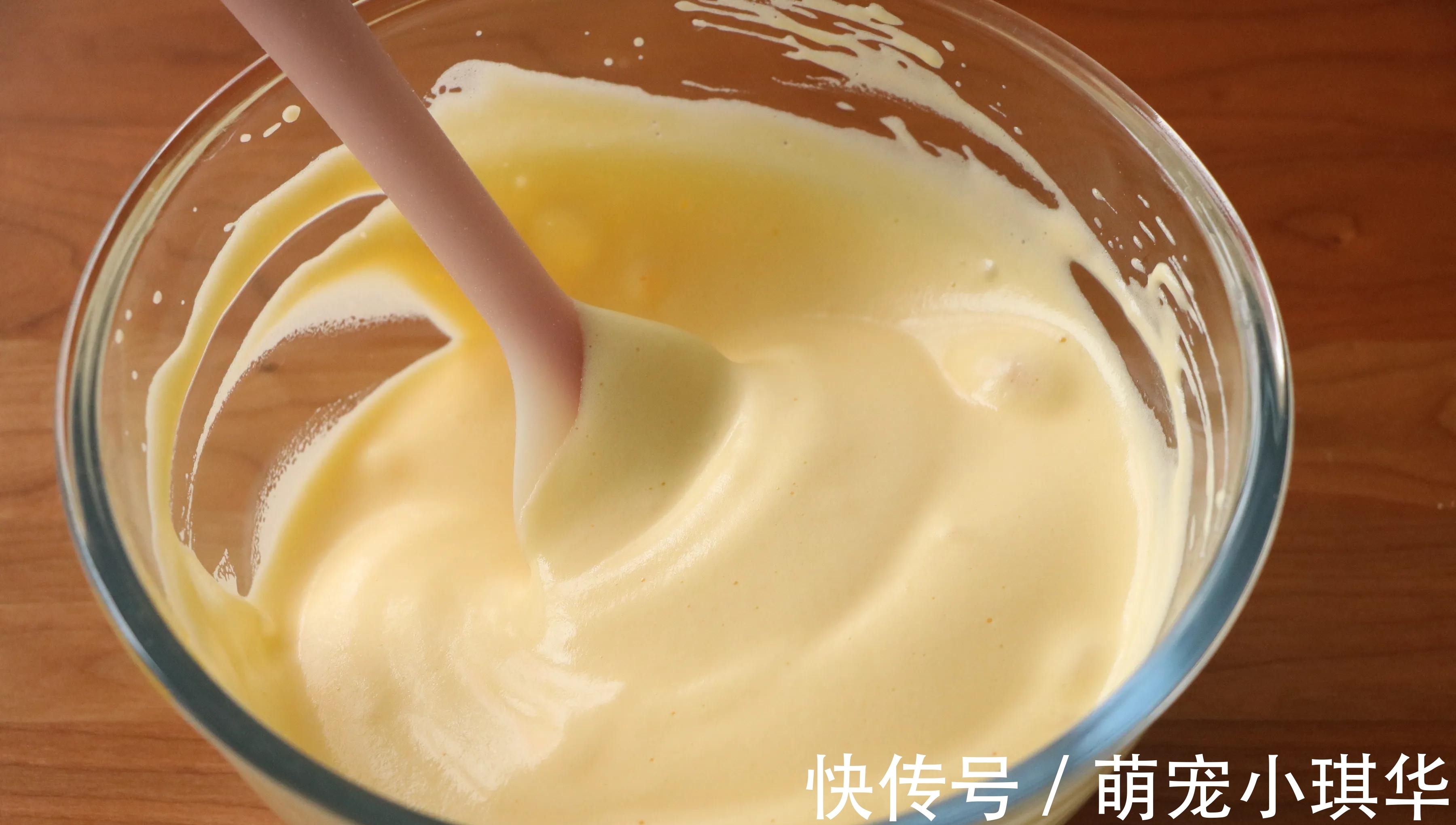 只要3个鸡蛋就能做出美味的早餐，不要面粉不要油，入口即化！