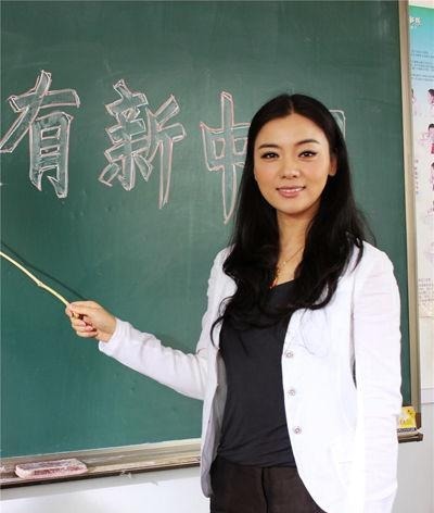 登上春晚|最美女歌唱家陈思思,由甜妹子,历炼为女汉子的人生