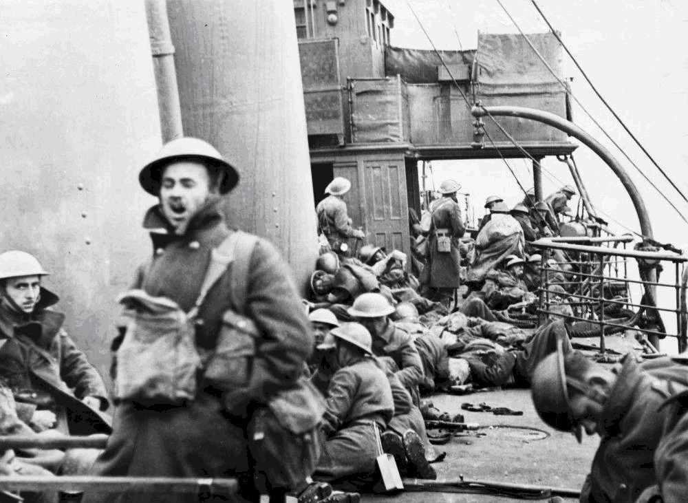 海滩|“我们将在海滩作战!”:黑白历史照片纪念敦刻尔克大撤退80周年