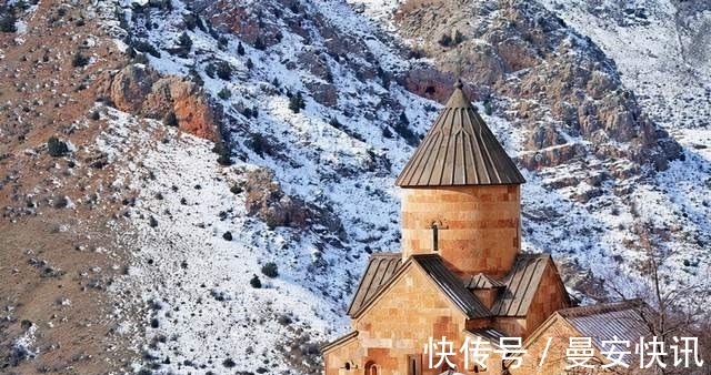 雪山|亚美尼亚雪山中隐藏的这个教堂，低调淡雅，却是当地少见的遗迹