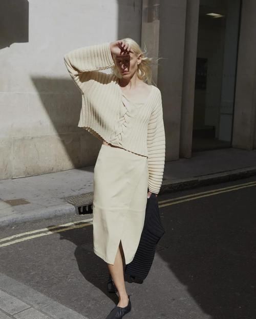  秋冬|秋冬穿搭的重头戏，选米色就对了