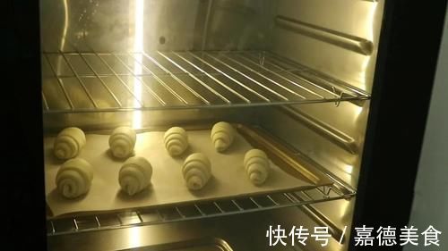 面团|盐面包，无法抵挡的岩盐风味！怎么吃都不腻