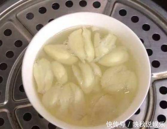 富贵竹越养越“黄”换种水“泡一泡”,叶片油亮蹿“1米”