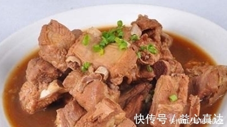 大厨|炖排骨，直接焯水是大错！大厨教你一招，排骨软烂无腥味，特鲜香