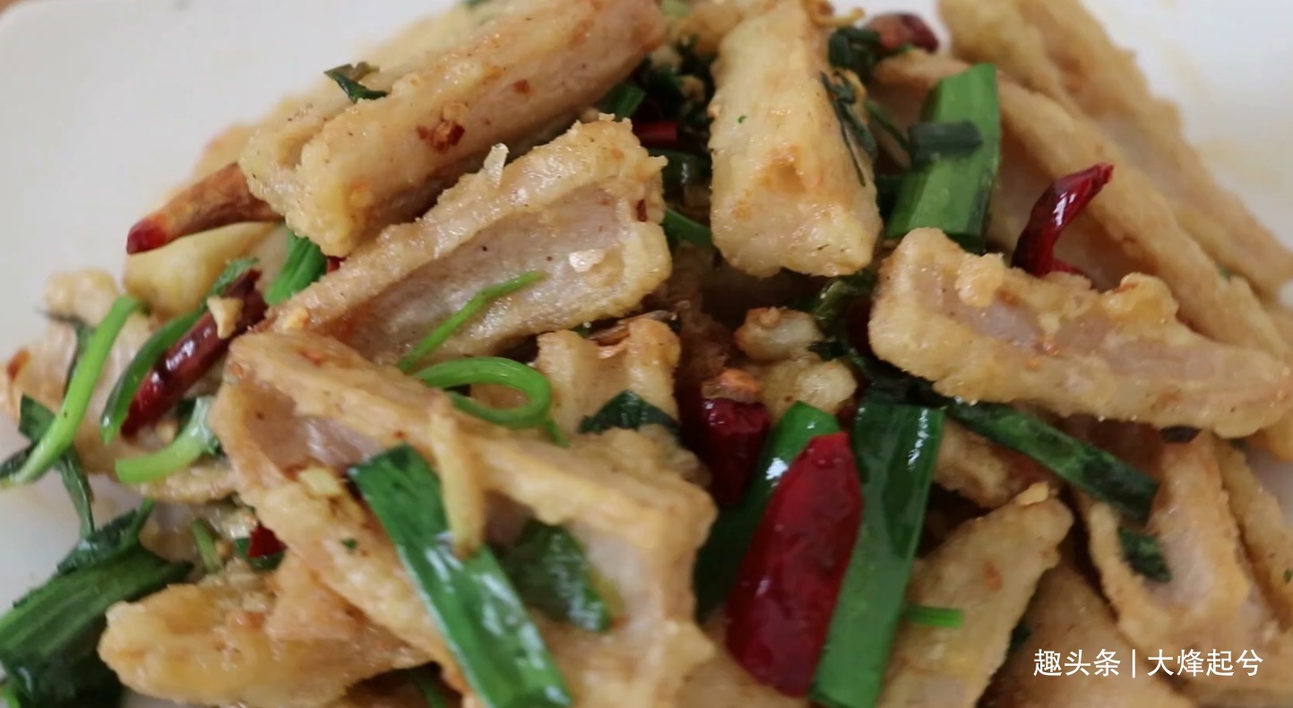 分享一种莲藕的吃法,看着都流口水,做法一看就学会,超简单