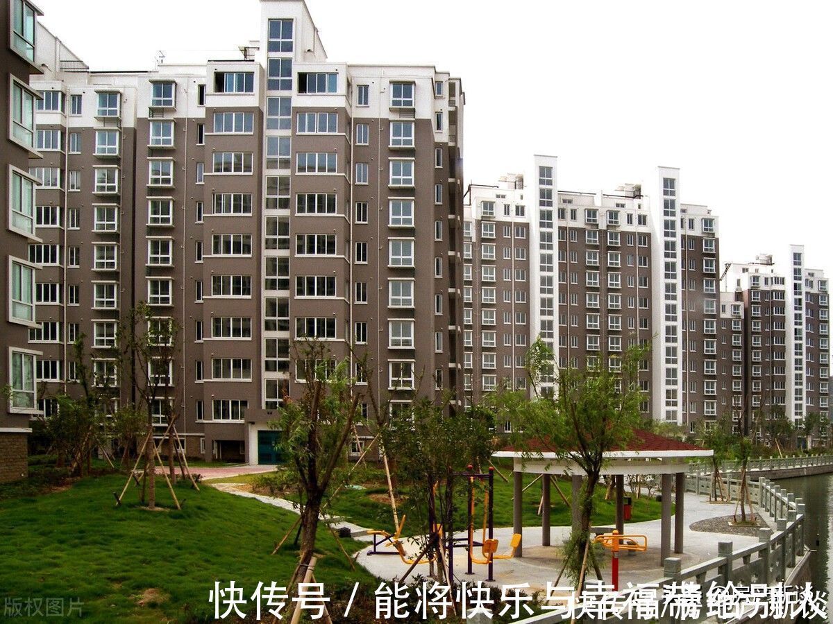 空置|一边住房大量空置着，一边刚需买不起房，老干部提出5字解决方案