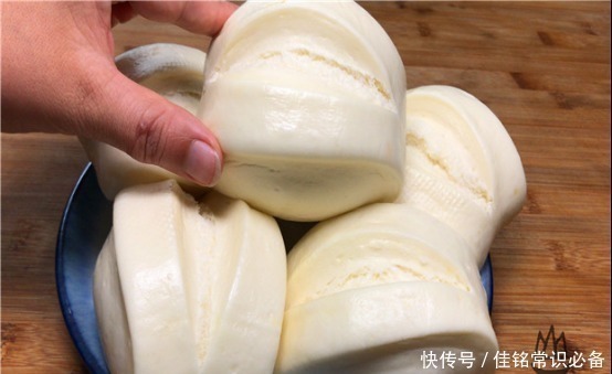 保鲜袋|保存馒头时，直接放冰箱就错了，学会一招，放1个月不干瘪不发霉