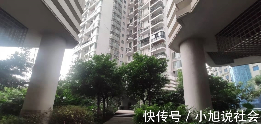 海客瀛洲|重庆朝天门房价破10万一平,周边豪宅却不涨反跌,炒房客血亏!