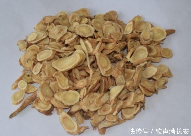  中药|聪明女人冬季养生，黄芪加它这样喝，坚持一个月，健脾胃、补气血