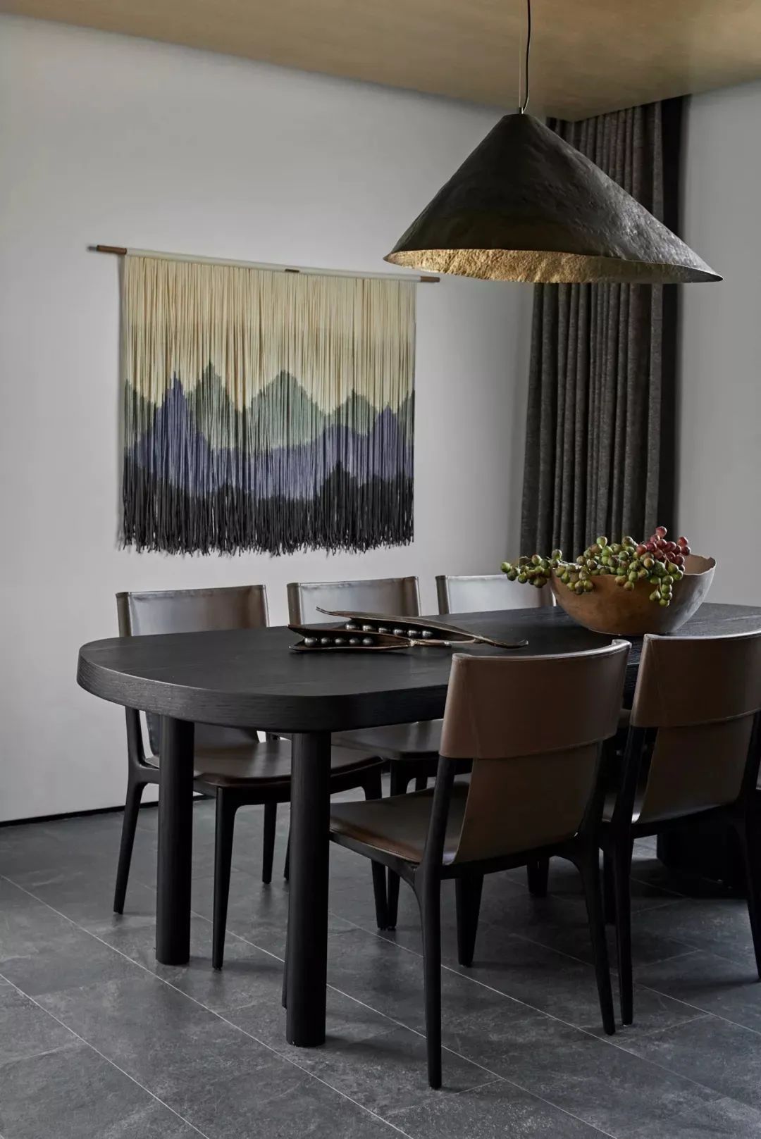 装饰画|200㎡现代简约,高级灰里加点黑,简约朴素高级美