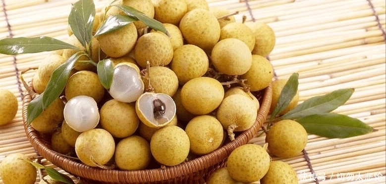 过年囤这4种水果,不但健康营养还实惠,关键寓意特别好