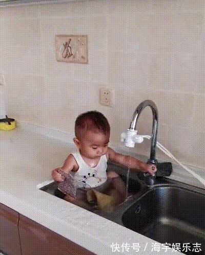 妈妈的心|叫你生孩子!叫你生孩子!看到这一幕,妈妈当场气晕,网友却笑炸