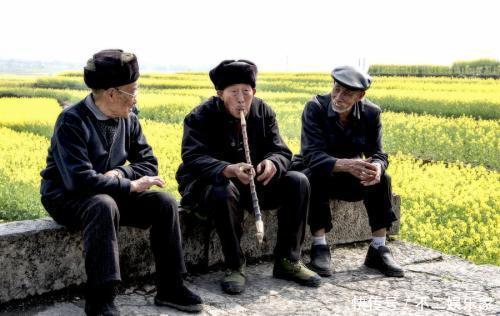 祝贺|寿命长短会“显露”在外貌?若你有这4个特质,祝贺长寿与你有缘