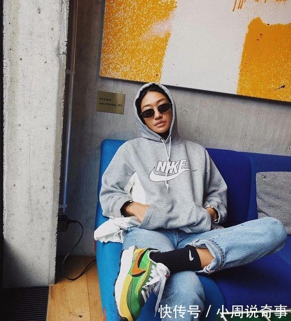 潮流女神 上脚万元球鞋开着百万跑车,新一代潮流女神是她!