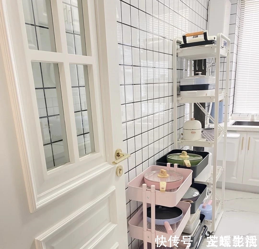 台面|女主128㎡新居,色彩碰撞带来的新颖浪漫体验,引得上万网友收藏