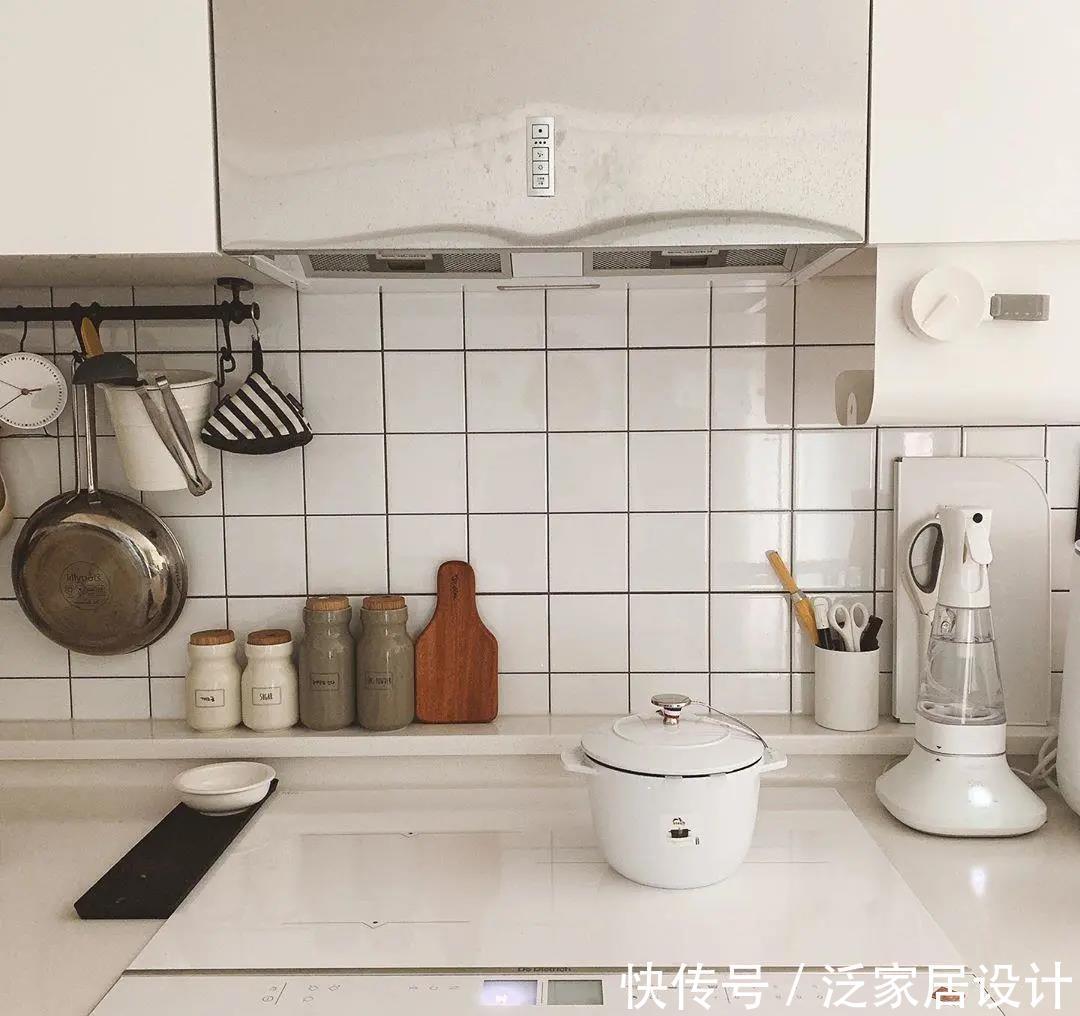 加高|厨房学韩国人,灶台加高10公分,瞬间把台面调料收得一干二净!