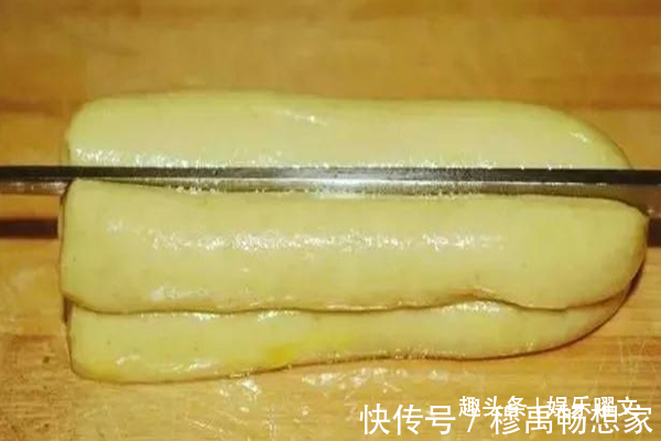 自己做的油条加酵母是大忌,教你一点,油条蓬松又好吃