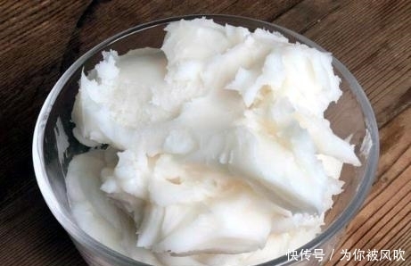  学会|熬猪油，什么时候放花椒有讲究，学会这1招，猪油白又香，存放久