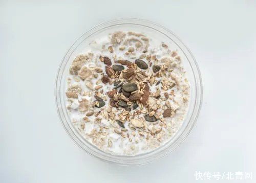 睡眠质量|一个习惯，就能让身体年轻3岁！4大“逆龄”方法，简单易行，做到一个就赚了