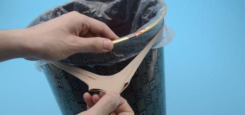 好多人|垃圾桶里放一只旧丝袜,真是厉害了,好多人还不清楚,都看看吧