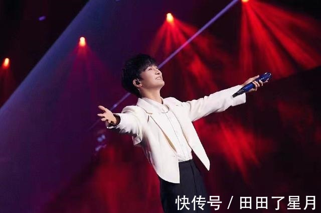 周深一口气拿下15个TOP1,2021新歌收听人数突破1亿