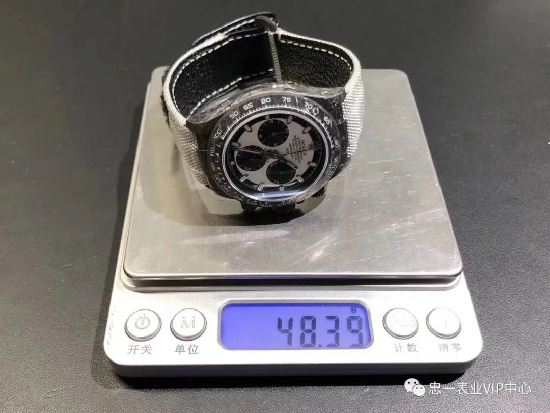 忠一表业:搭载自产4130机芯,N厂碳纤维迪通拿定制版到底如何?