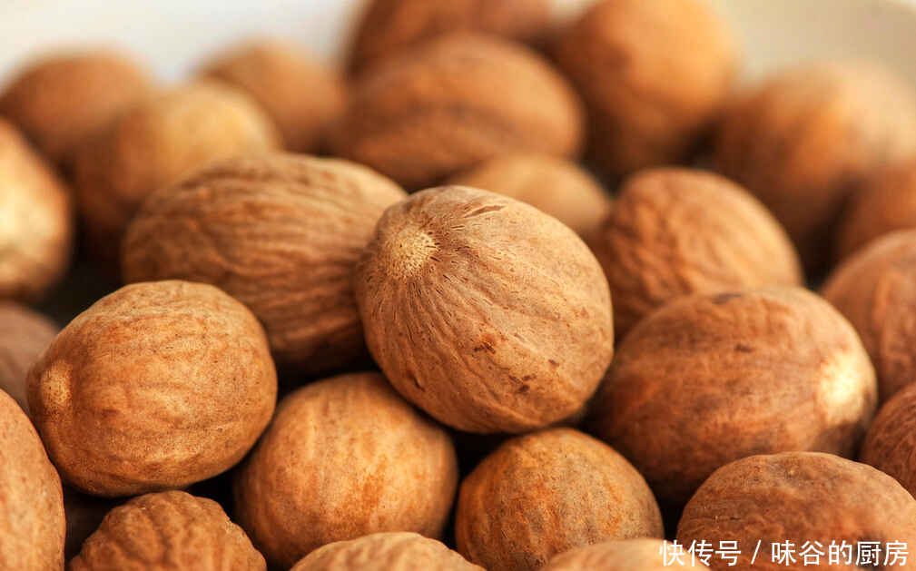 牢记|炖牛羊肉时, 调料别乱放,牢记“2放2不放”,汤鲜肉嫩特别香