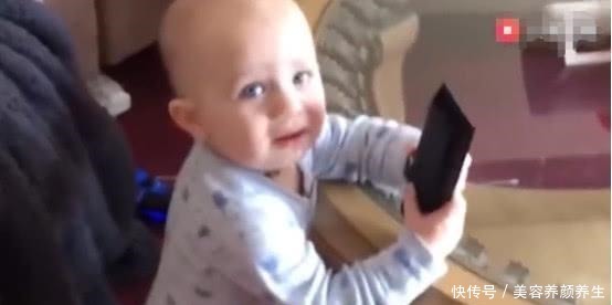 看到老爸刮完胡子的样子,宝宝们失声痛哭,