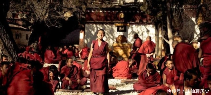 仓央嘉措令人心醉的一首情诗,从开篇美到结尾,读过都会念念不忘