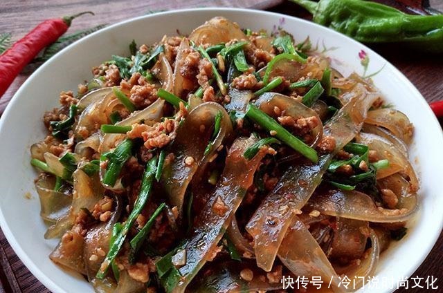 肉末韭菜炒|这炒菜,家人三天两头闹着要吃,营养又好做,入口滑溜溜,吃不厌