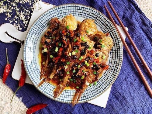 营养|遇上此鱼从不手软,一买就是20条,肉质鲜嫩营养高,开胃又下饭