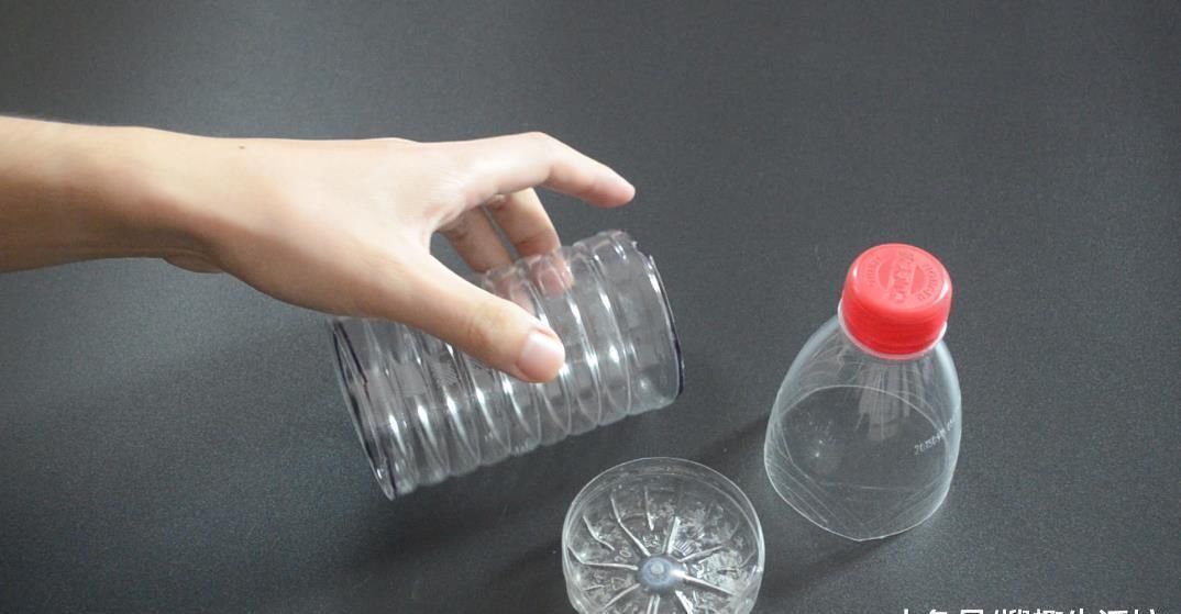 妙用|废弃的塑料瓶简单剪几刀, 放在家里有大用处, 看完你会感谢我的