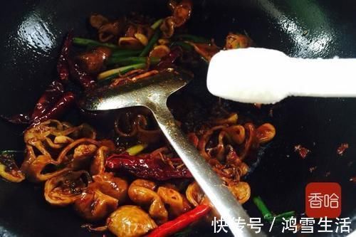 郫县豆瓣|让肥肠好吃10倍的秘诀!照着做软烂入味,出锅香翻天