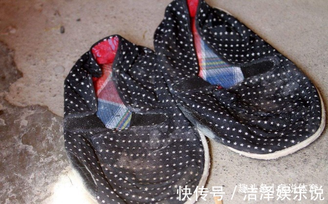 此人身高2米55,鞋子75码,如果身体健康打