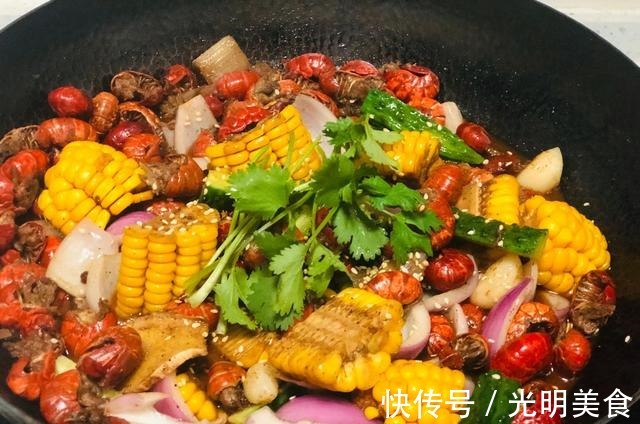 麻酱汁|河南三口之家的晚餐,在朋友圈火了,网友这菜一看就是豫中地区