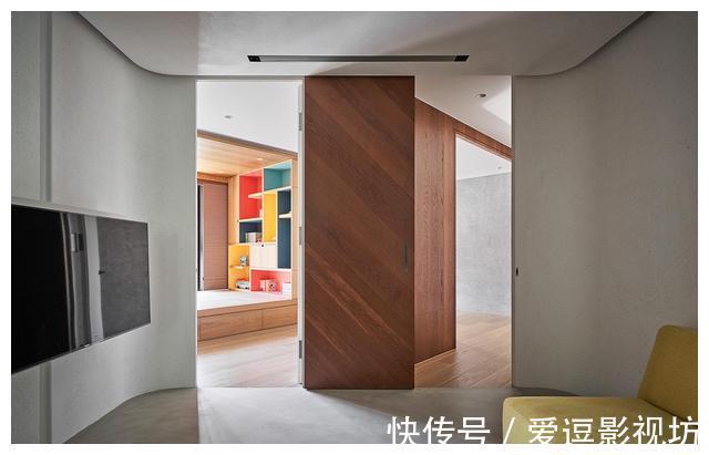 装修设计|“去客厅化”的另一种设计，把客厅旋转45°后，简直不要太爽