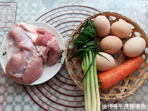 我家过年的必备菜,寓意蒸蒸日上,营养又鲜美,一上桌就抢光了