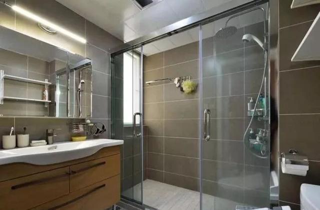 卫生间隔|卫生间就这样装非常漂亮,洗澡也方便,一天连洗三次都不过瘾