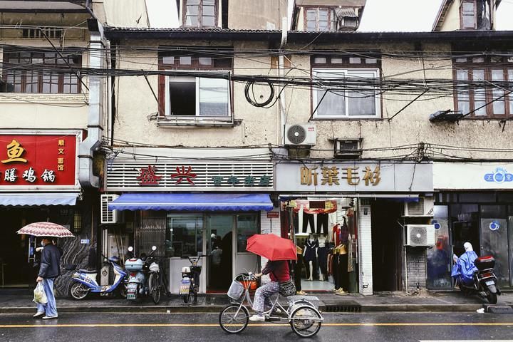 下雨天|心往前走，下雨天也会看到光。