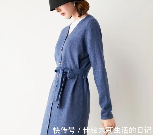 氛围感 一条针织裙，穿出秋天气质！