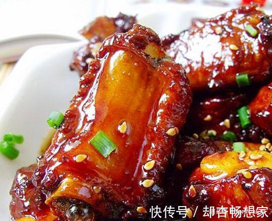 鲜嫩|做糖醋排骨时,用上2个小技巧,排骨又鲜嫩又好吃,许多人不知道