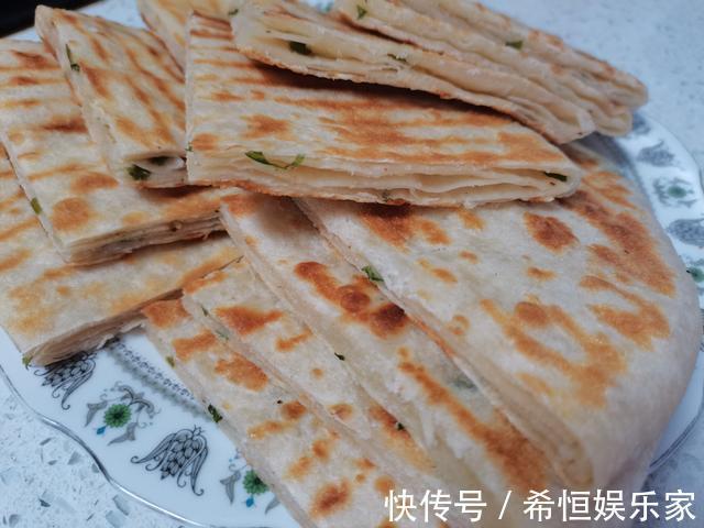 小米山药粥|瞧瞧我们老两口和孙女的晚餐,都是家常菜,却吃得美美哒