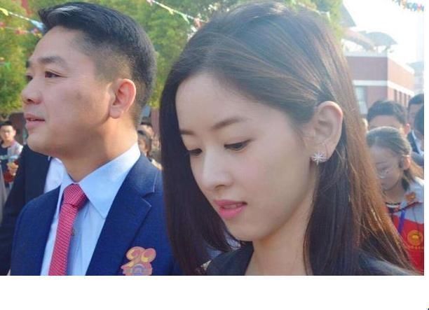 京东|还未成立到两年刘强东又养出2000亿巨头大权专握、奶茶妹出局