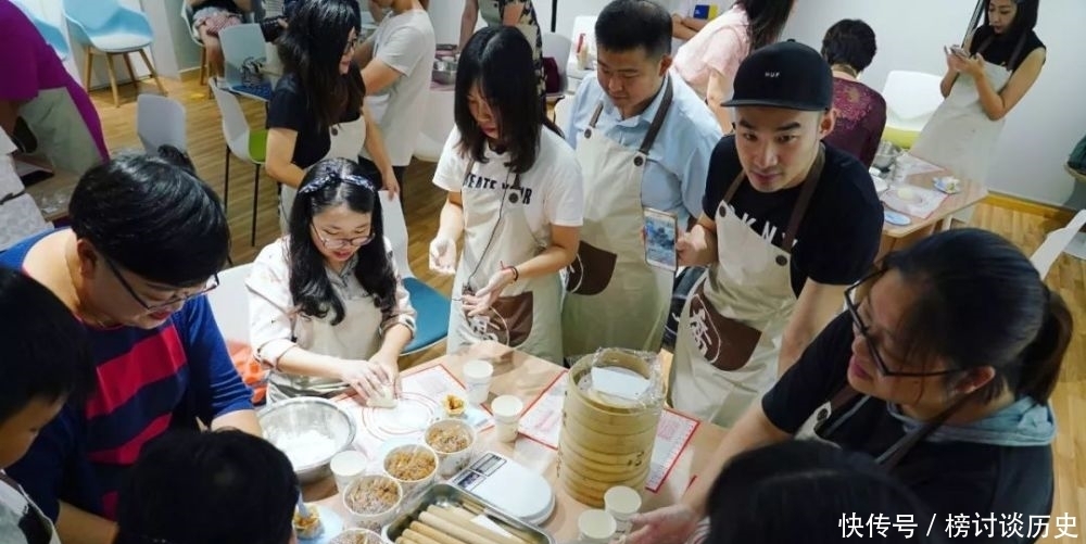 非遗传人亲自教做烧卖,清清学会了吗?